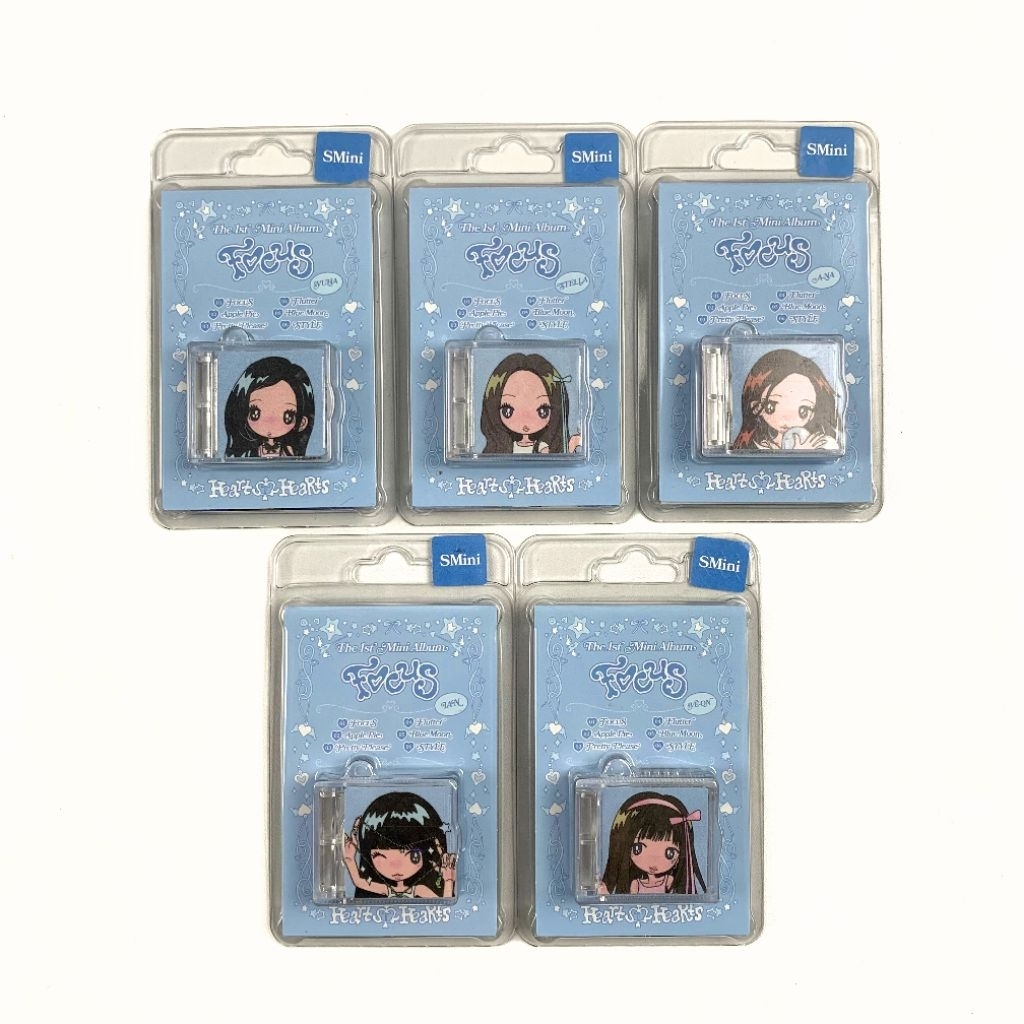 Hearts2hearts 1st Mini Album - Focus (Smini Ver.)