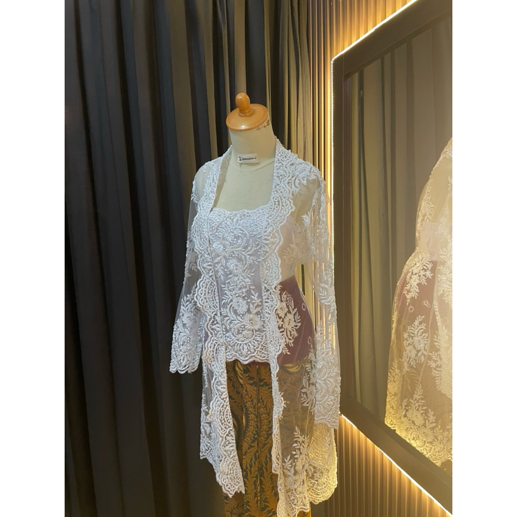WEDDING GOWN PRELOVED / PARTY DRESS / BRIDEMAIDS GOWN / WEDDING DRESS / WEDDING KEBAYA / GRADUATION 