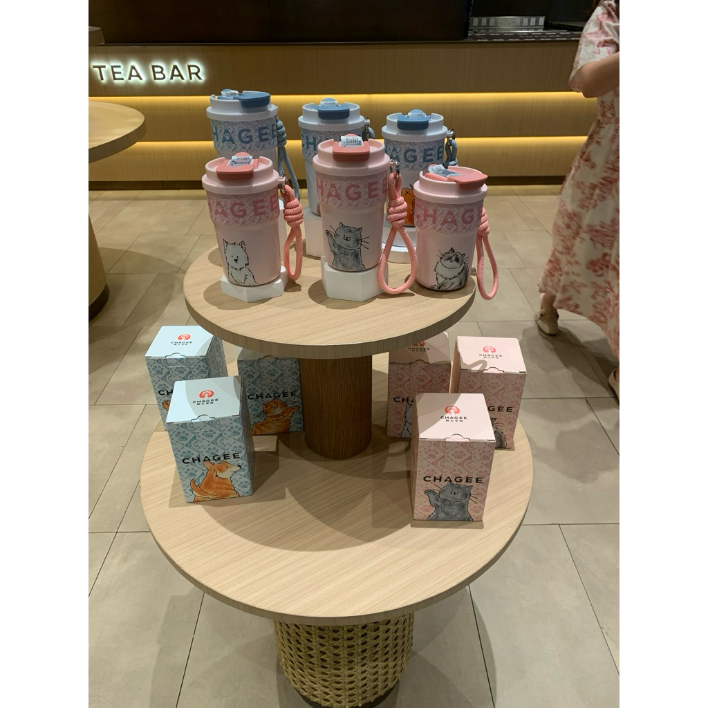 กระเป๋า Merch Chagee ตุ๊กตา พวงกุญแจ แก้วน้ํา ร่ม กระเป๋าโท้ต