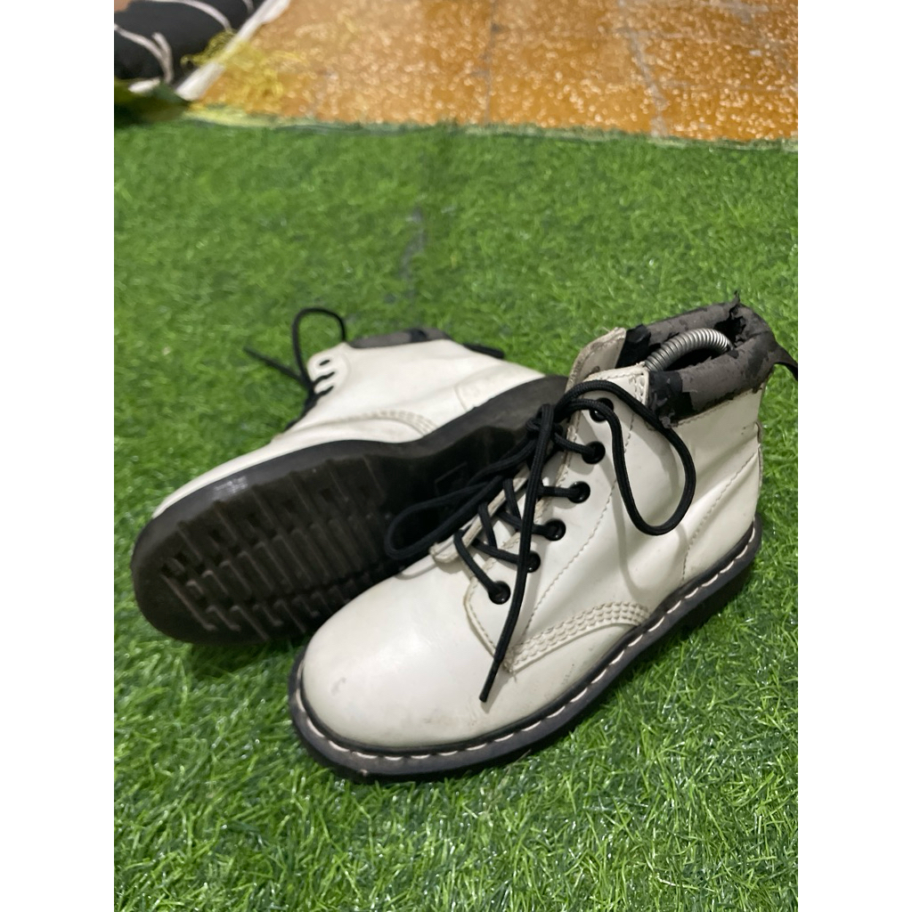 รองเท้า Dr. martens ไซส์ 37