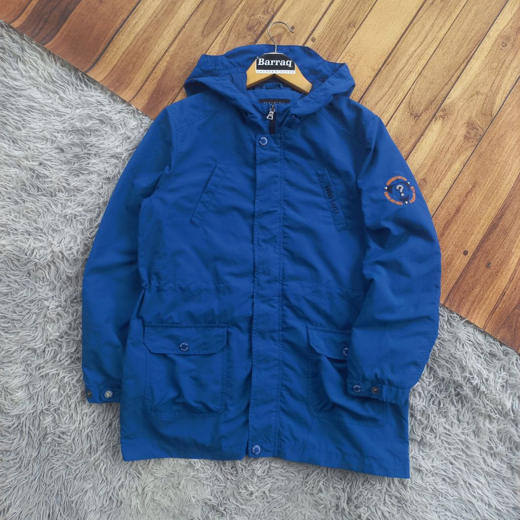 เสื้อแจ็คเก็ต Guess Parka