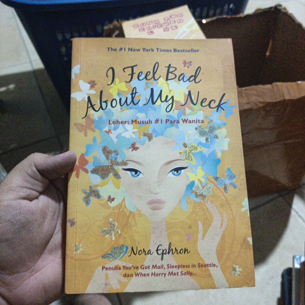 [Preloved] I Feel Bad About My Neck - Neck: Enemies 1 Women Nora Epron หยิกเล็กน้อย