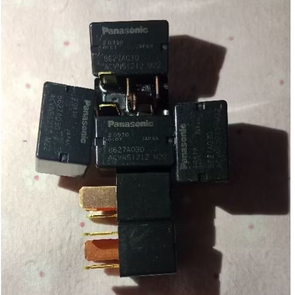 Panasonic 4pin 4 ฟุตรีเลย์ Mitsubishi ใหม่ Pajero xpander mirage Livina 8627A030 ของแท้จากญี่ปุ่น