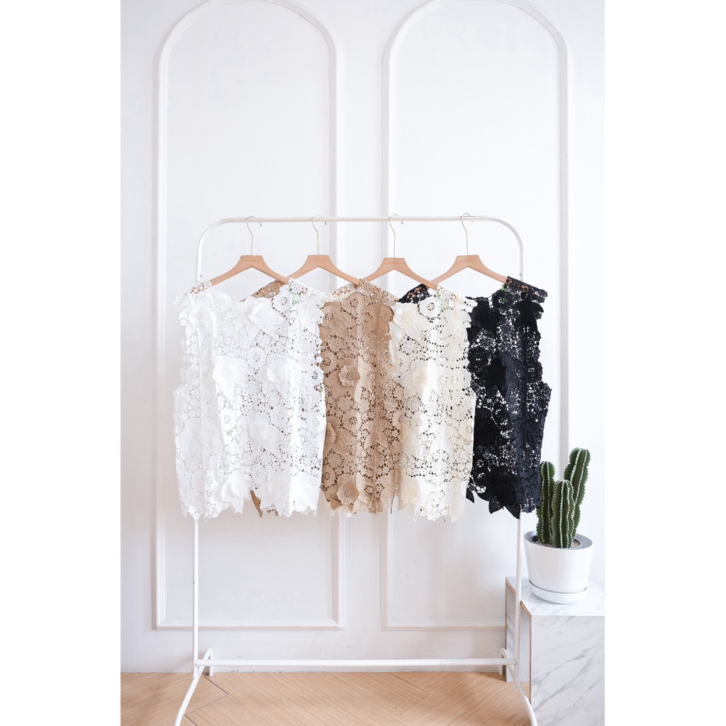 AKEMI VEST**********