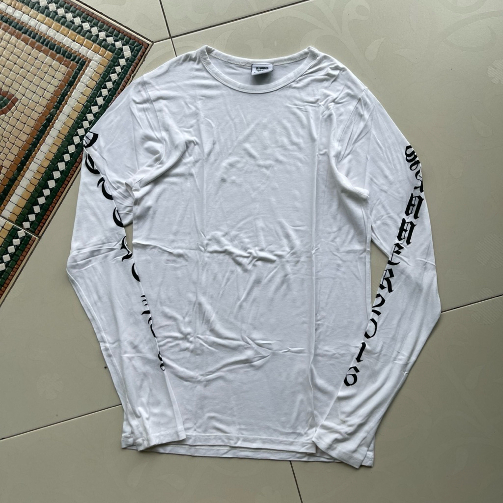 เสื้อ Vete*me*s*****