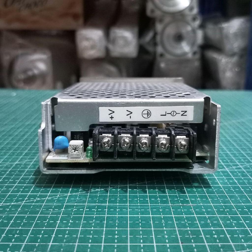 OMRON S8JX-G05024CD เอาต์พุตแหล่งจ่ายไฟ 24Vdc 2.1A พร้อมวงเล็บ Din Rail
