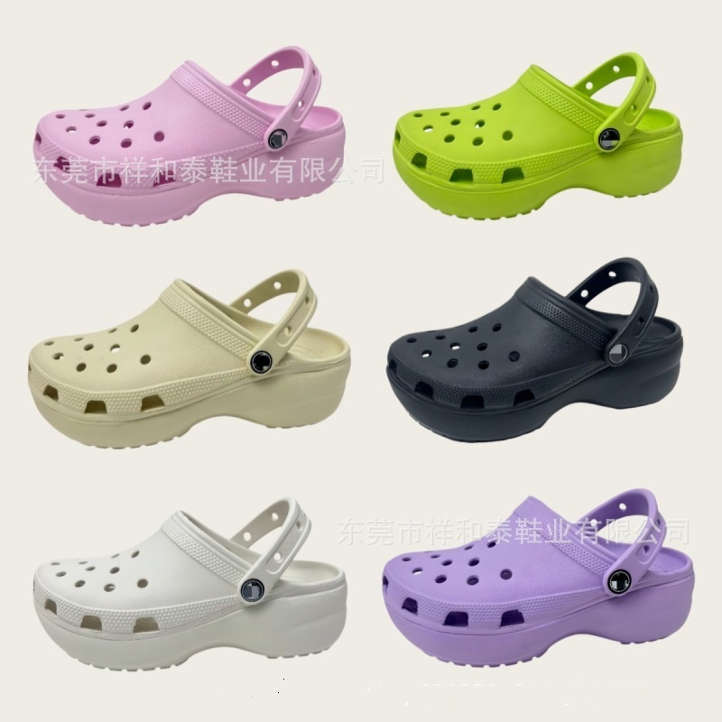Crocs Classic Platform Clog รองเท้าแตะผู้หญิง