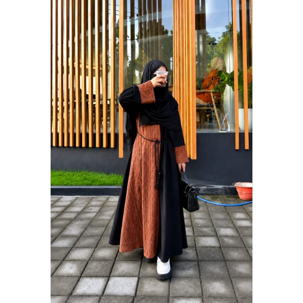 ใหม่ Abaya BAHRAIN Furshan ผ้าไหมผสม Bahrain arabaya สีดําล่าสุด