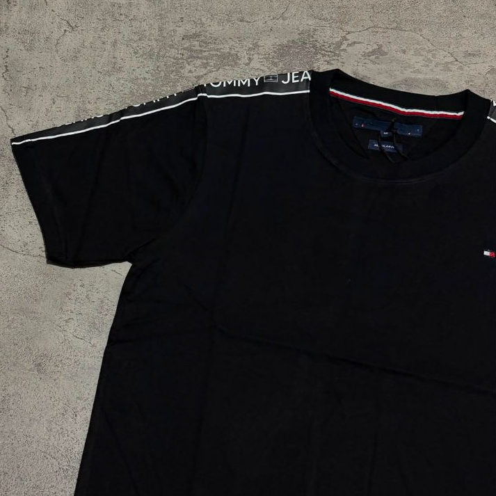 TM Shoulderlist Branded T-Shirt//เสื้อยืดโลโก้เรียบง่าย//TM Shoulder List เสื้อยืด
