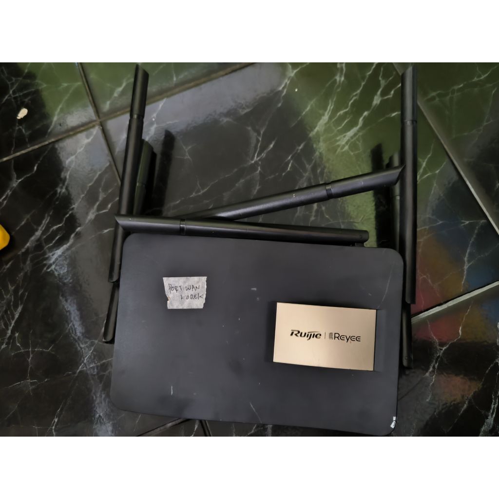 Ruijie RG EW1200G Pro มือสอง ลบ (อ่านคําอธิบาย)