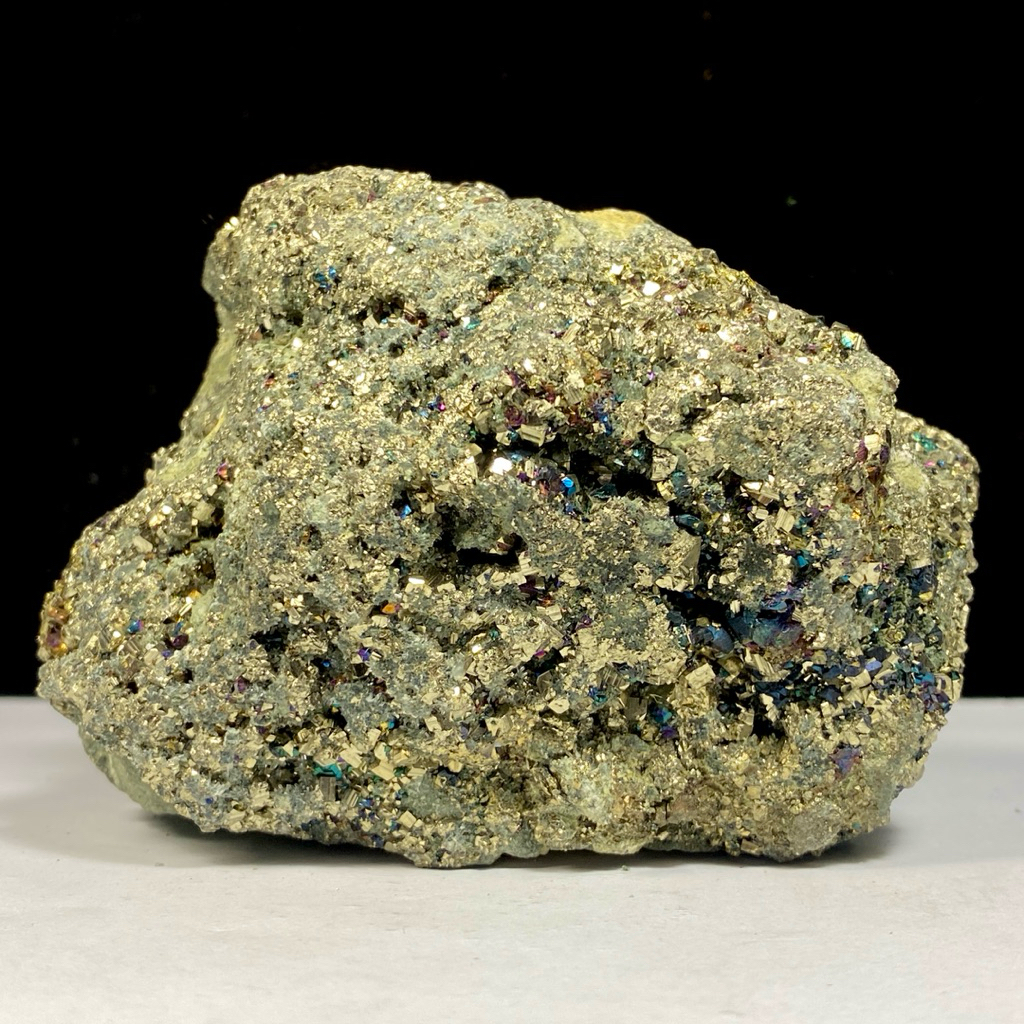 560Gr Natural Pyrite พร้อมคริสตัล Chalcedony - Chalcedony และ Pyrite Peacock Collection Stone - Pyri