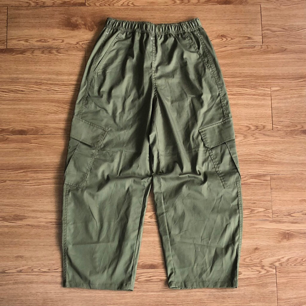 GU LOOSE LONG CARGO PANTS