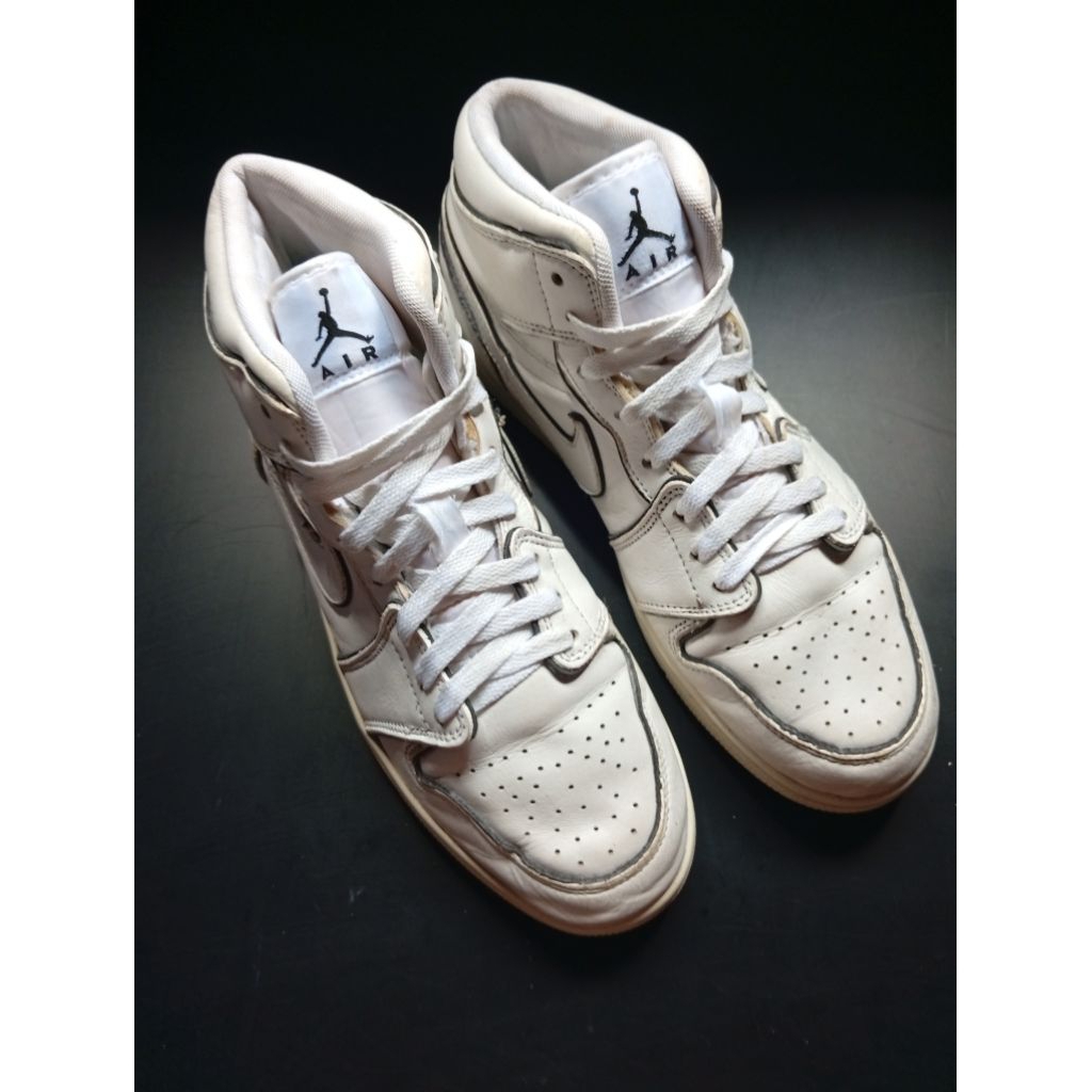 รองเท้ามือสอง N1k3 A1r J0rd@n Mid size 44/28cm