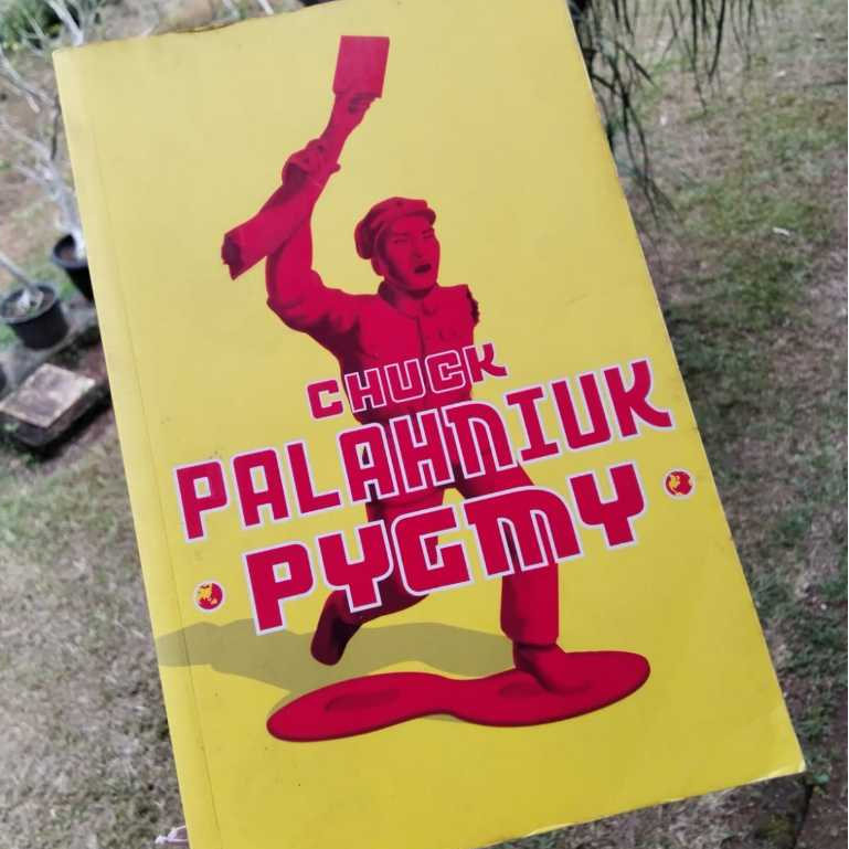 Chuck Palhuniuk Pygmy Novel Book Fiction Thriller English Preloved