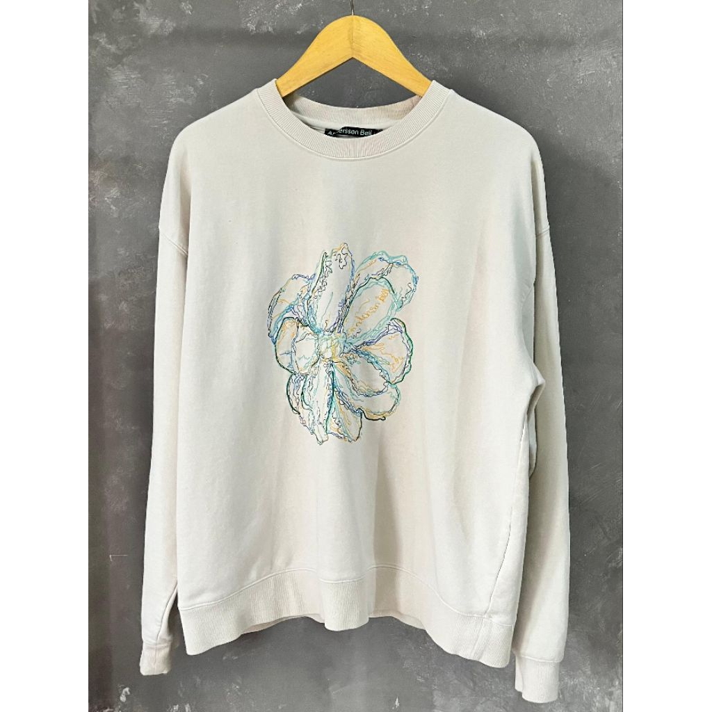 ANDERSON BELL UNISEX FLEUR EMBROIDERY SWEATSHIRT