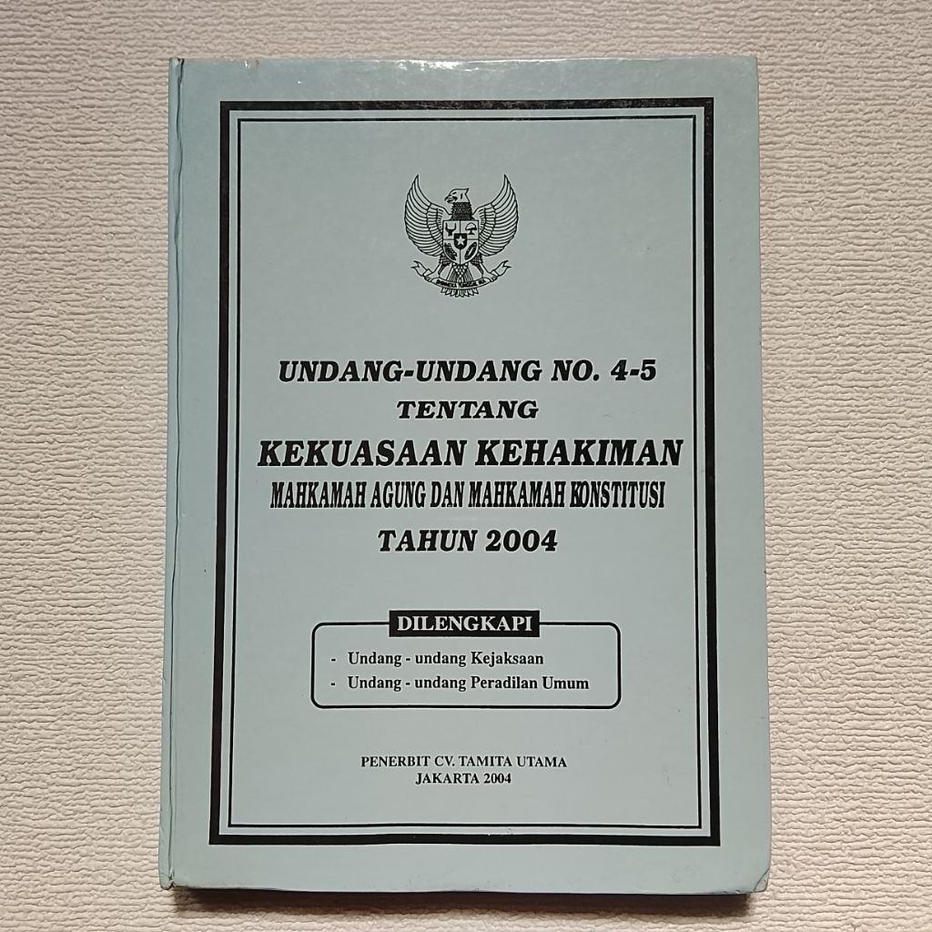 หนังสือต้นฉบับของ LAW NO. 4-5 เกี่ยวกับพลังของคอที่ SUPREME และคอที่ปรึกษาปี 2004