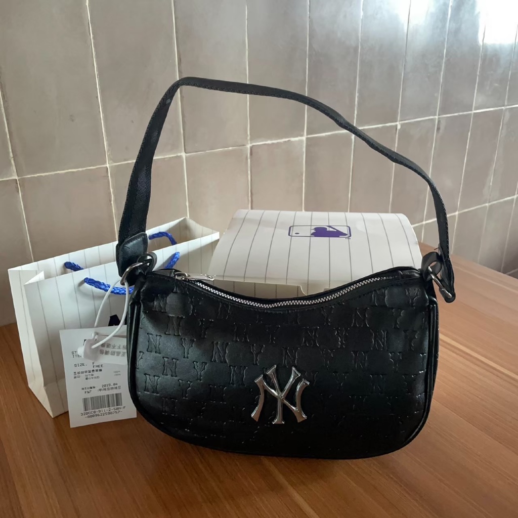 MLB NY HOBOBAG LEATHER ORIGINAL BLACK WHITE BAGS / SLINGBAG / Womens SLINGBAG FULL SET