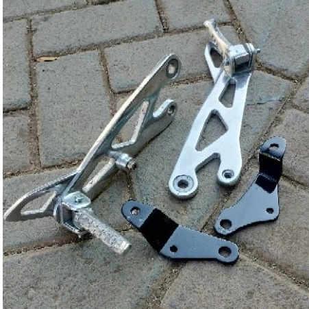 ด้านหลัง FOOTSTEP YAMAHA FIZ R COPY B PRO PNP FIZR VEGA OLD