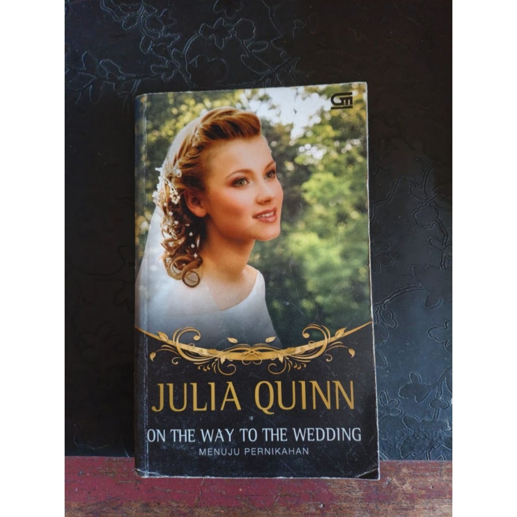หนังสือ NOVEL ของ JULIA Quinn ในอินโดนีเซีย