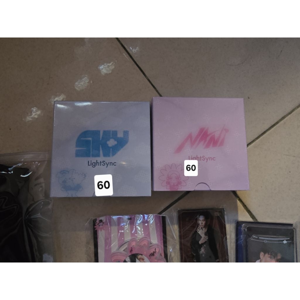 SEALED SKYANI SMYLE lightsync buckethat griptok magsafe standee