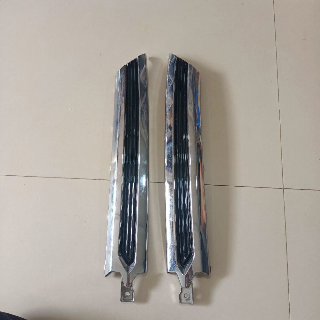 LIST GRILL SUZUKI XL7 CHROME ORIGINAL
