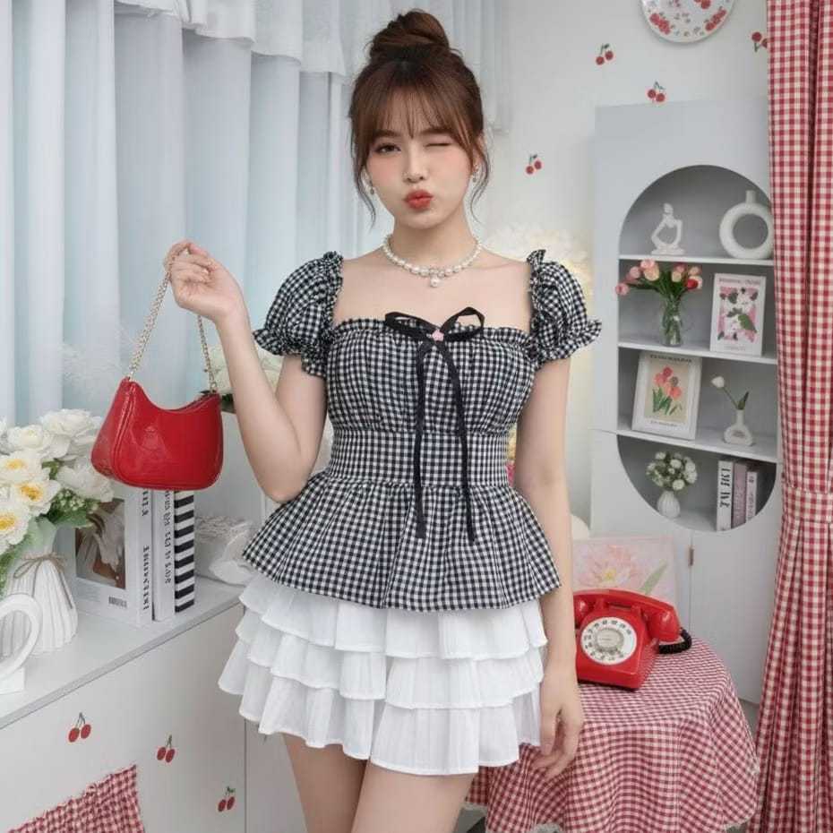 เสื้อท็อปผู้หญิง CILIA พร้อมสไตล์เกาหลีที่สูญเสียแล้ว