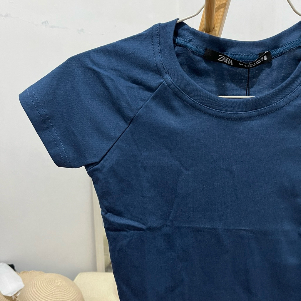 NAVY CROP TOP NEW***