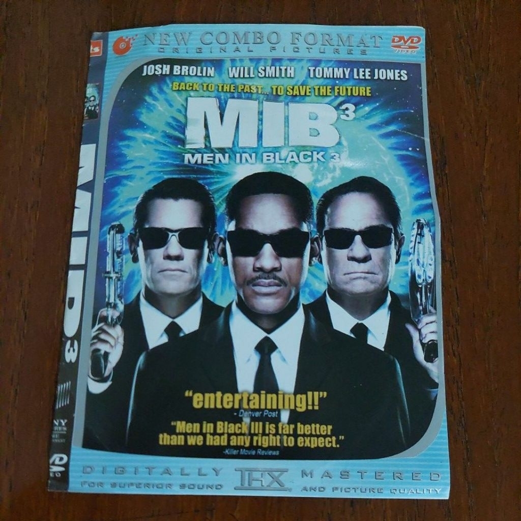 "MEN IN BLACK 3" JOSH BROLIN - WILL SMITH - TOMMY LEE JONES