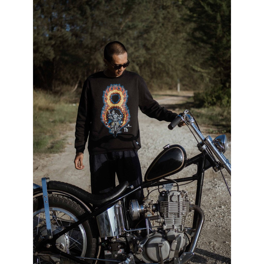 Crewneck Anniversary 8th Black Old Division CN Anniversary 8th BK