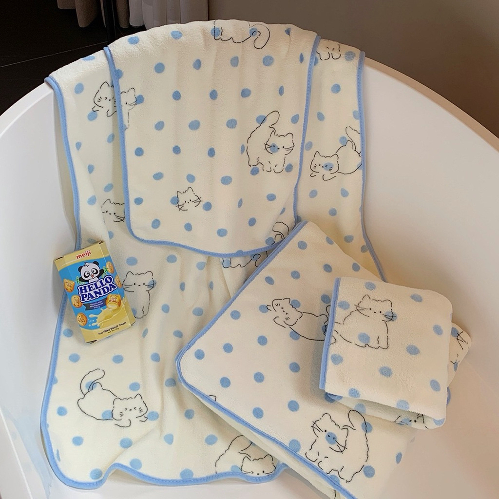 ผ้าขนหนูคิตตี้กลมกล่อม | Aesthetic Microfiber Bath Towel Set with Pastel Cat & Polka Dot Motif / Pre