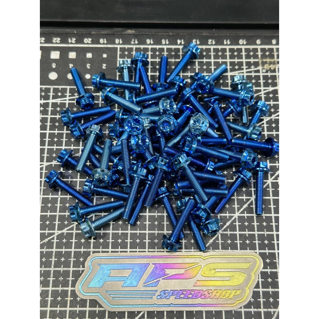Titanium Bolt M5x25 Thread 8 CNC 2Key Titanium Original