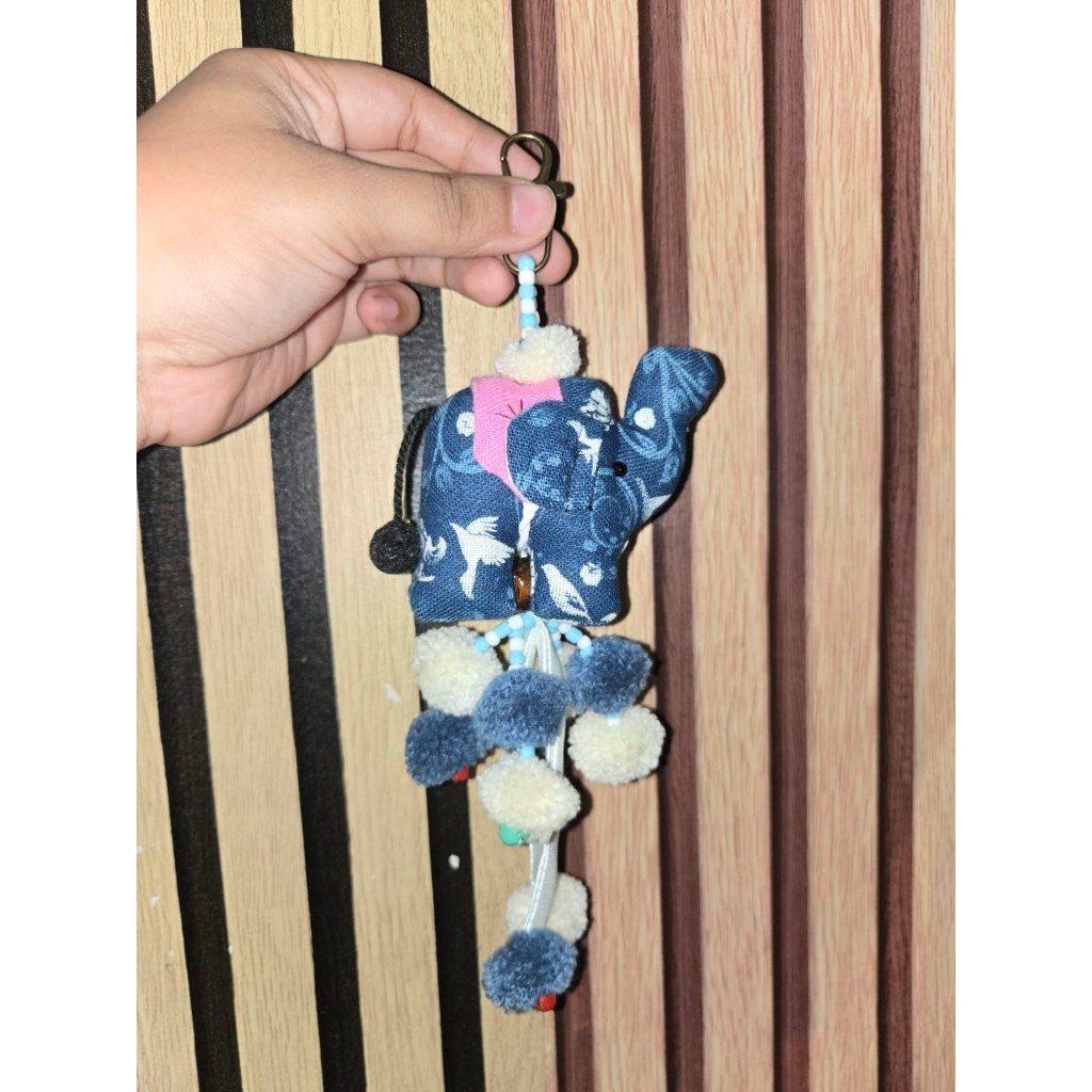 GANTUNGAN THAILAND ELEPHANT BAG HANGER KEYCHAIN - ORIGINAL THAILAND SOUVENIR