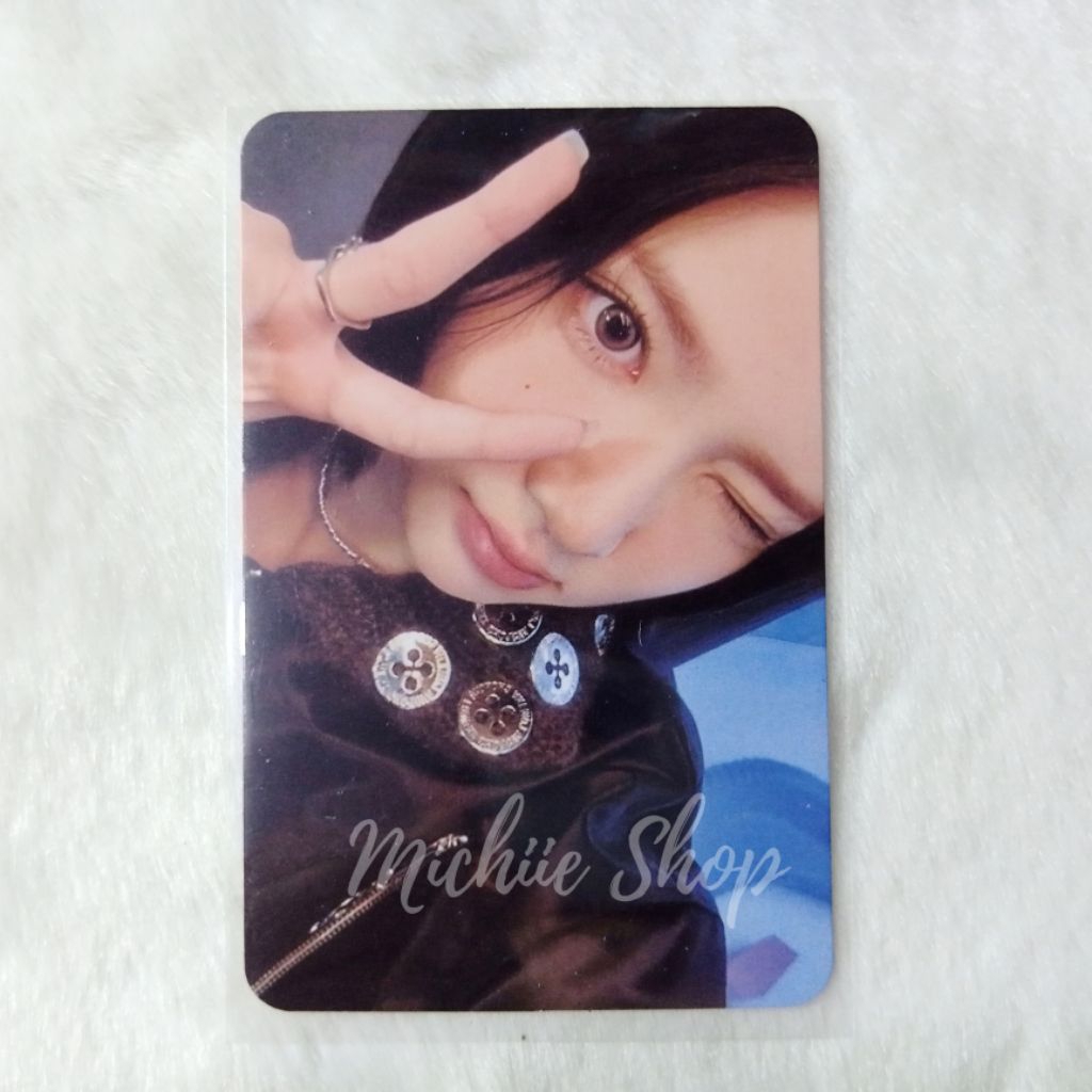 Jiwoo The Chase Trading Card Official Hearts2Hearts Photocard | การ์ดการซื้อขาย Jiwoo Hearts2Hearts 