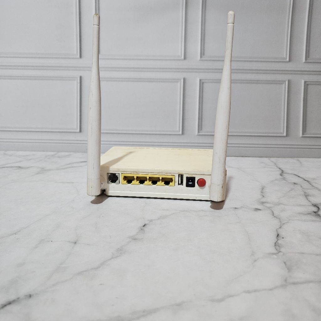 XPON F609 XPON ONT ACCESS POINT PLUS ADAPTER