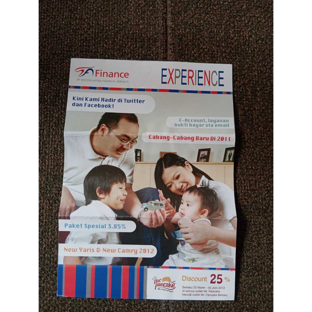 โบรชัวร์เก่า PT T0y0ta Astr4 F1nance 2011