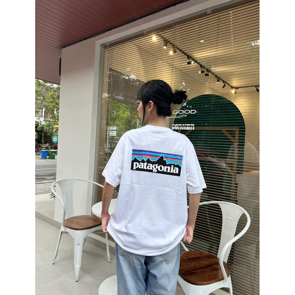 เสื้อยืด Patagonia**