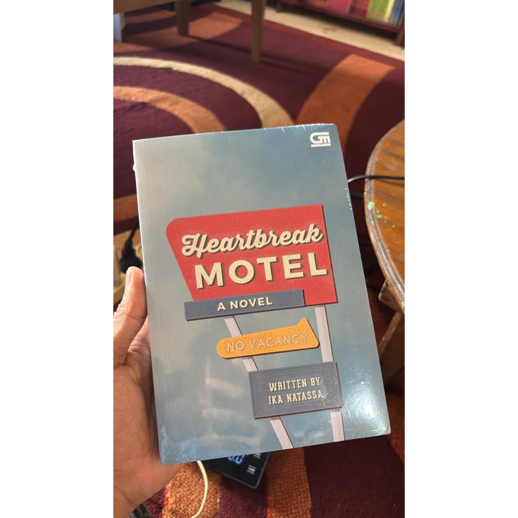 นิยาย HEARTBREAK MOTEL - IKA NATASSA