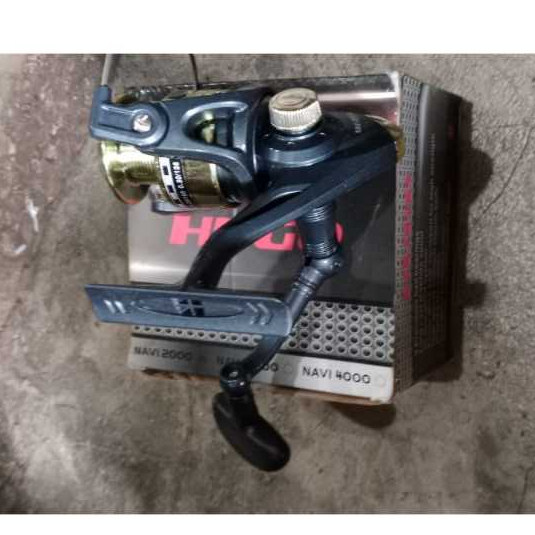 Hugo NAVI / MOZILLA รอกตกปลาแบบหมุน