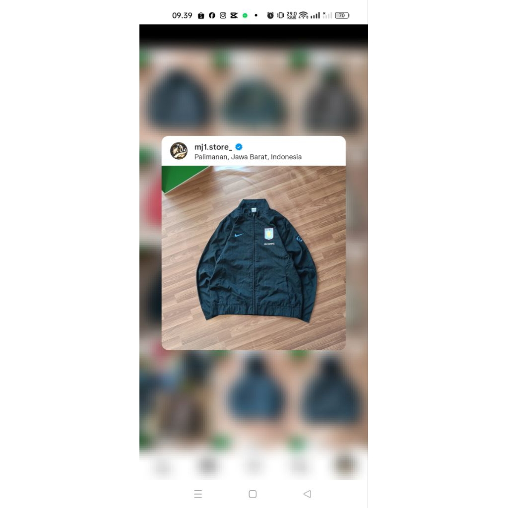 Aston Jacket สีดํา**