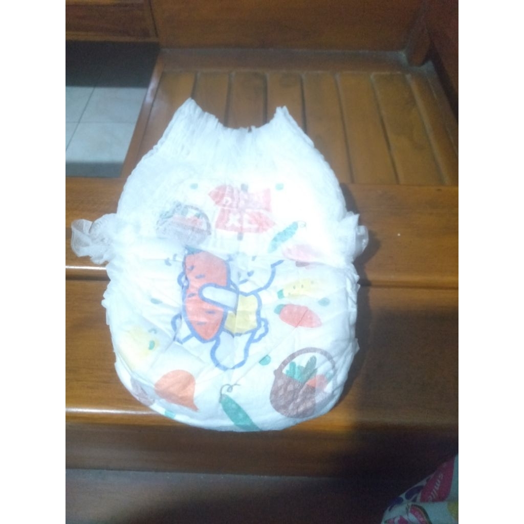 Merries XL ขายปลีก (รู้สึกส่วนตัว)