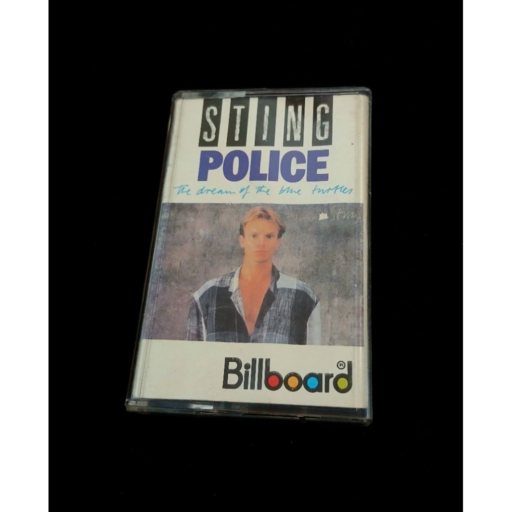 โปรดอ่านเทปคาสเซ็ท Caption STING THE POLICE - The Dream of the Blue Turtles | ปกพร้อมสติ๊กเกอร์สติ๊ก