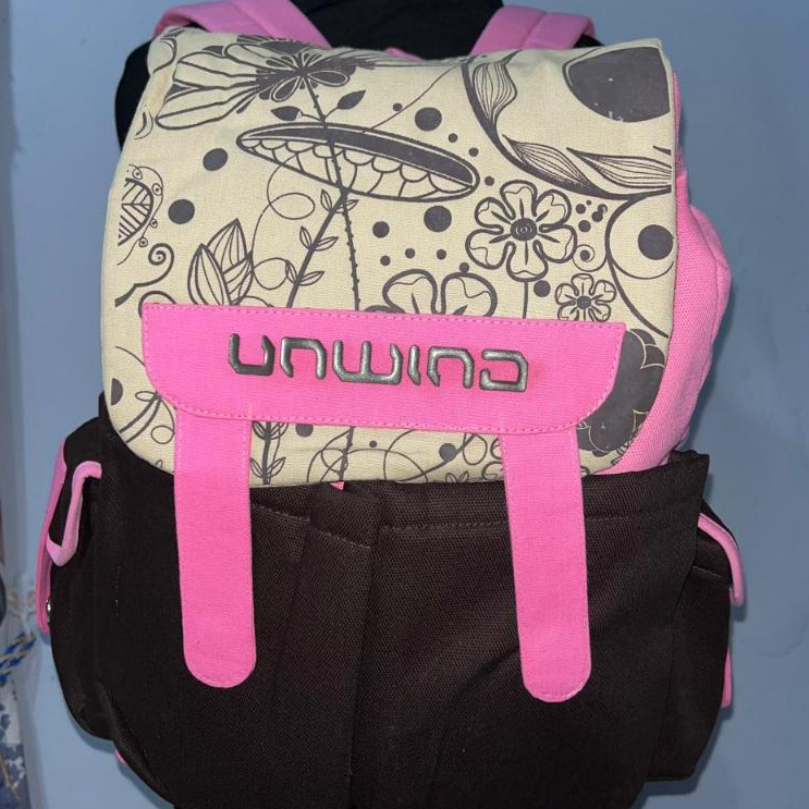 Unwind - กระเป๋าเป้ผ้าใบผู้หญิงลายบาติก
