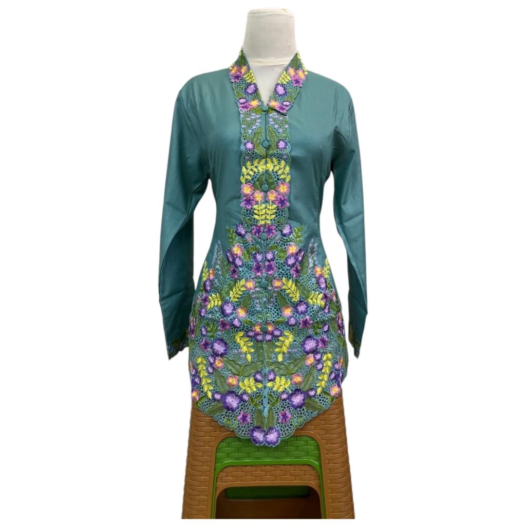 KATUN Modern Encim Kebaya / ปัก Kartini Kebaya ทําจากผ้าฝ้าย Toyobo / แขนยาว Encim Kebaya / Betawi E