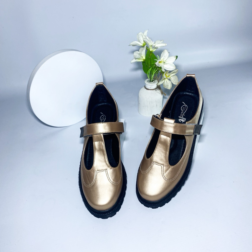 รองเท้าผู้หญิง Docmart Queen Silver Maura