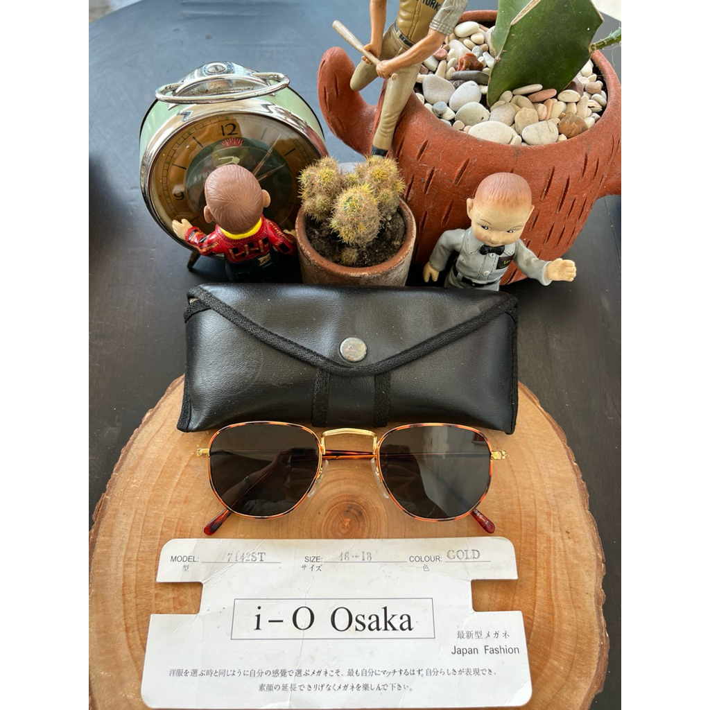 John Lennon แว่นกันแดดวินเทจ 70s Brand: K-7366-1 made in japan กรอบทอง/โลหะเคลือบ optyl/torose Frame