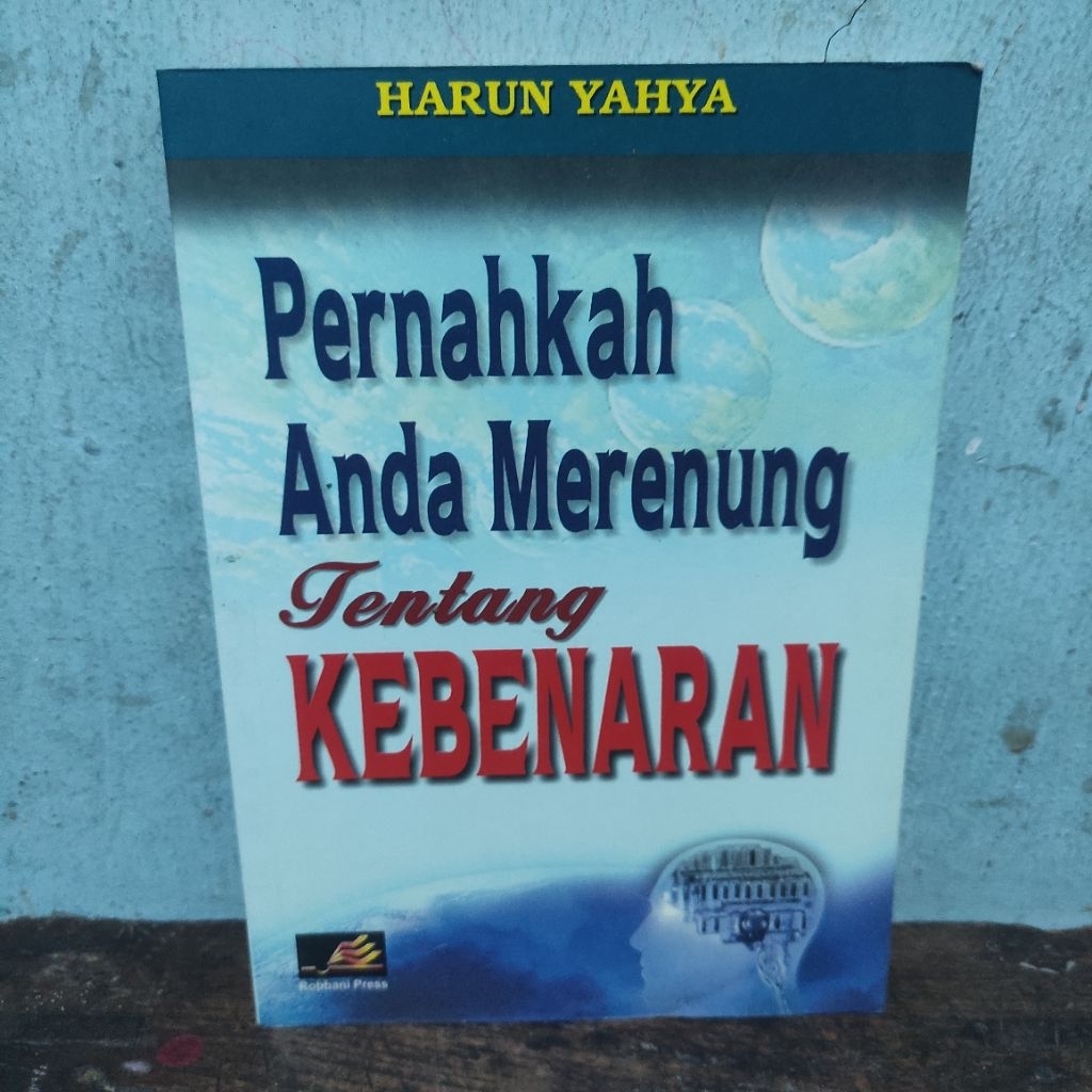 หนังสือ NEVER YOU HOLD ABOUT TRUTH