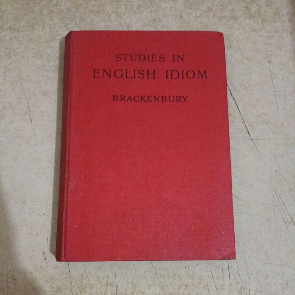 นักเรียนในหนังสือ IDIOM ภาษาอังกฤษ
BRACKENBURY