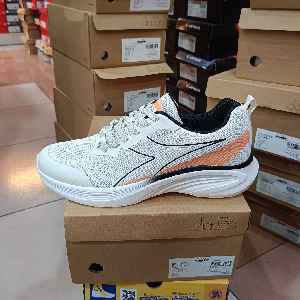 DIADORA NIMBUS เบจ**