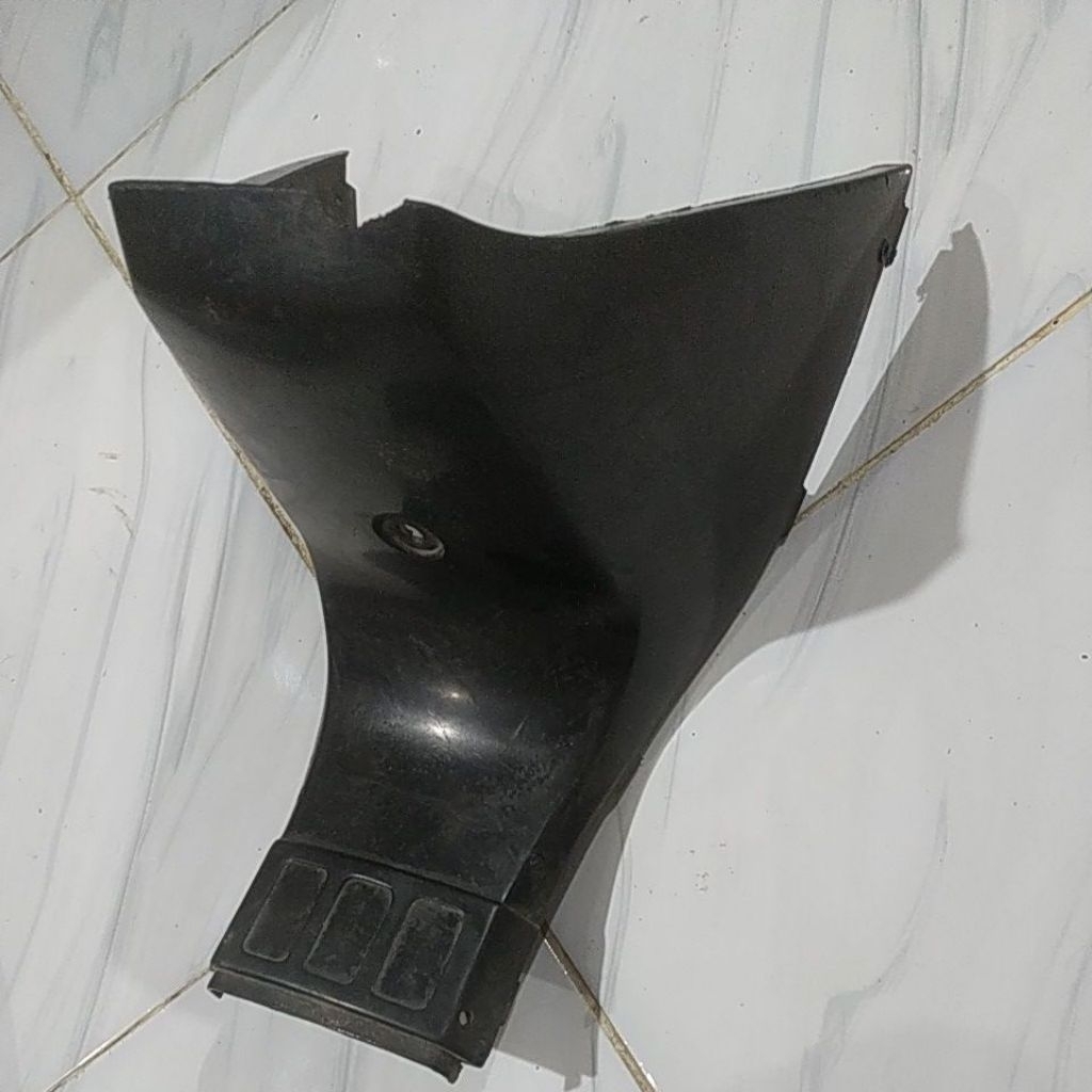 ครอบถังกลาง rc110 คริสตัล Suzuki คริสตัล rc110