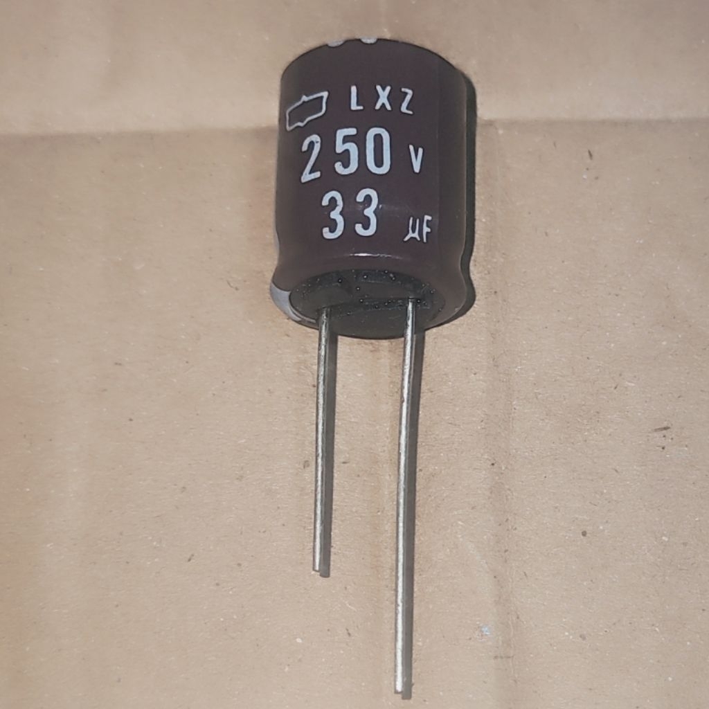 C Elco Elko 33uF 250V 33 uF 250 V